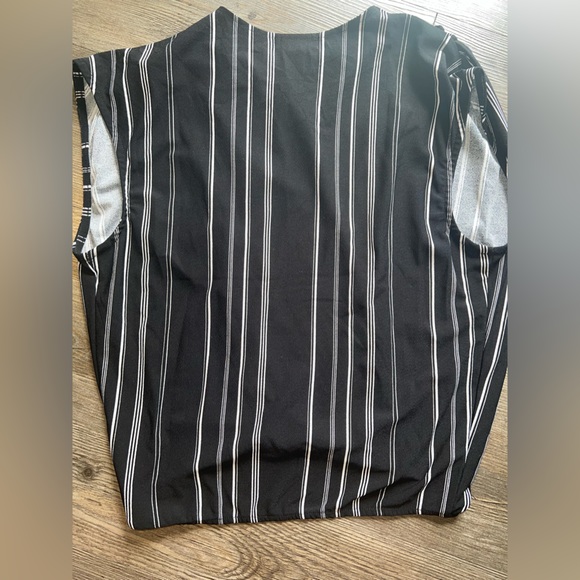 Black and white stripped blouse - Picture 2 of 3